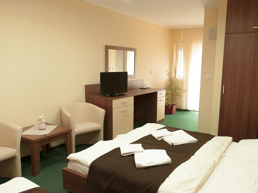 Penzion Fortune Dunajská Streda Kamer foto